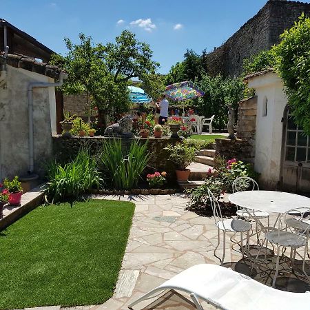 TOURNUS Belle maison vue sur Saône Extérieur photo