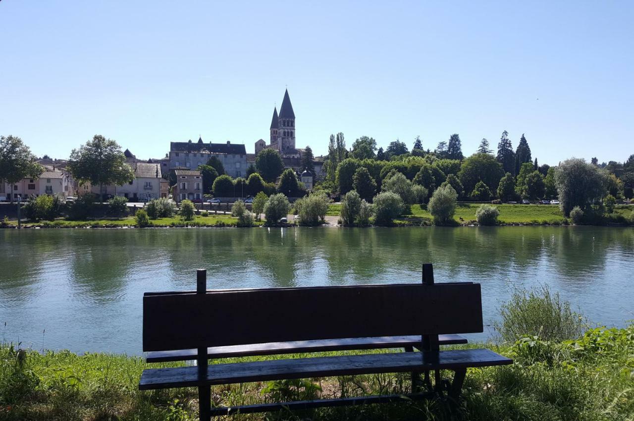 TOURNUS Belle maison vue sur Saône Extérieur photo