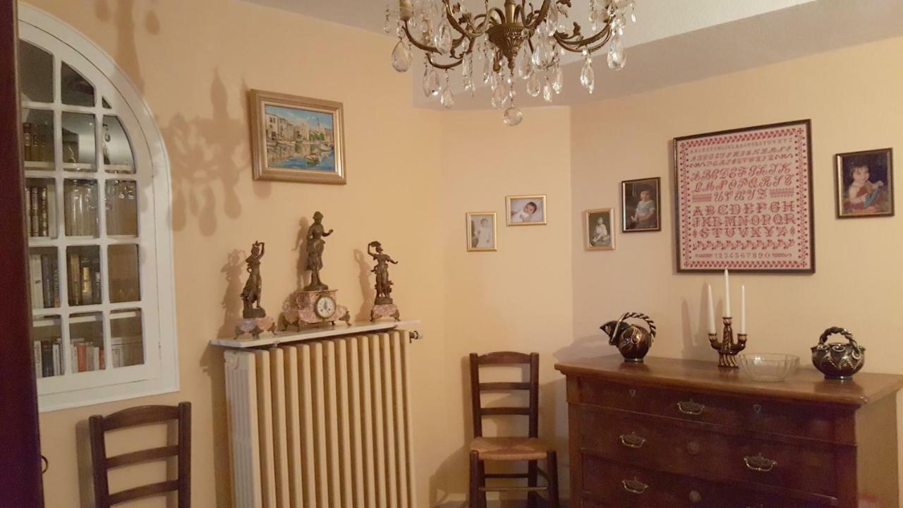TOURNUS Belle maison vue sur Saône Extérieur photo